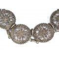 RAR: accesoriu victorian "Chatelaine skirt lifter." cca 1850. Marea Britanie